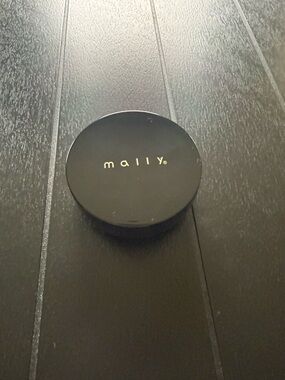 Mally Beauty Flawless Finish Transforming Foundation (Tan)✨